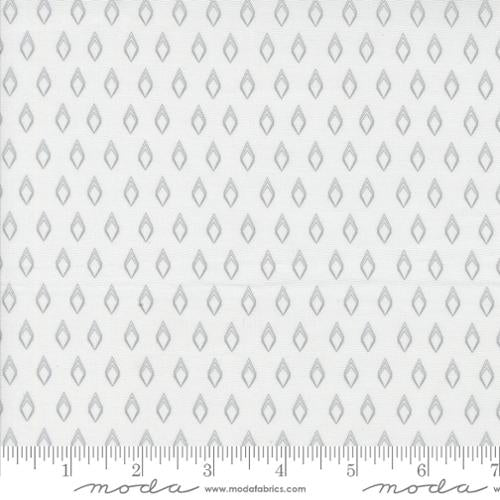 White Grey 18250 - Mixed Bag of Bon Bons Collection by Jen Kingwell - Moda Fabrics