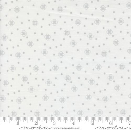 White Grey 18254 - Mixed Bag of Bon Bons Collection by Jen Kingwell - Moda Fabrics
