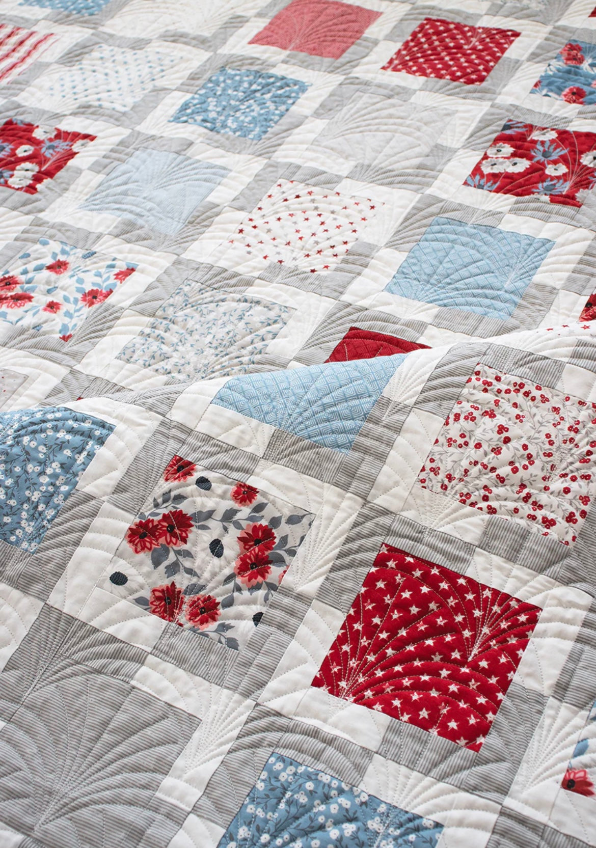 Iconic 2 Quilt pattern by Lella Boutique
