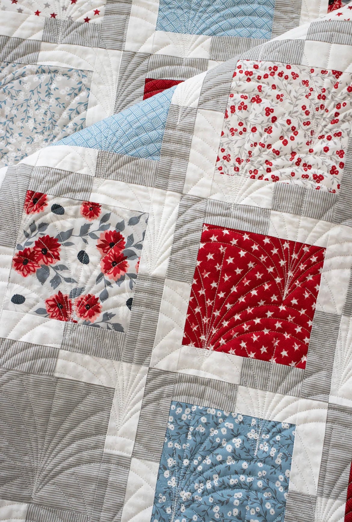 Iconic 2 Quilt pattern by Lella Boutique